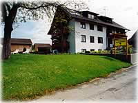Südwestansicht auf das Wohnhaus